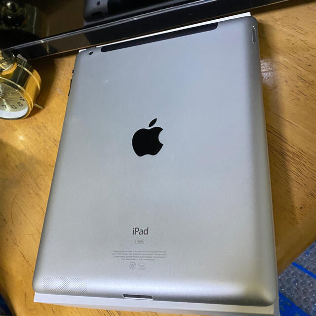 iPad(アイパッド)の準美品　iPad2 16GB  WIFIモデル　アイパッド第2世代 スマホ/家電/カメラのPC/タブレット(タブレット)の商品写真