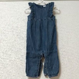 ベビーギャップ(babyGAP)のフリルのデニムロンパース💕（GAP 6～12か月）美品(カバーオール)