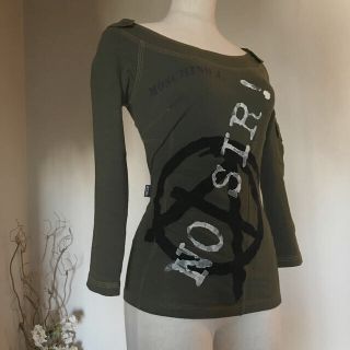 モスキーノ(MOSCHINO)のMOSCHINO，モスキーノJ.トップス新品未使用品(Tシャツ(長袖/七分))