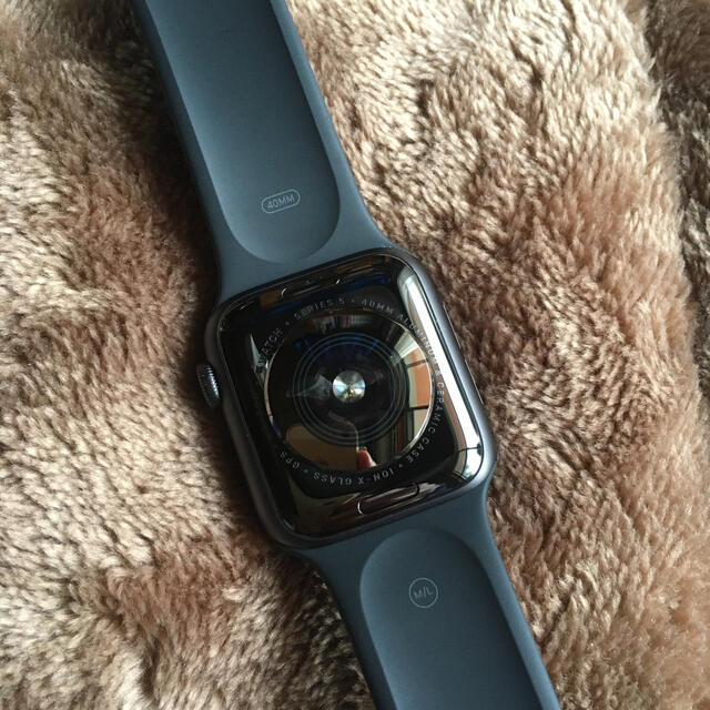 Apple Watch(アップルウォッチ)のApple Watch5  40mm  GPSモデル メンズの時計(腕時計(デジタル))の商品写真