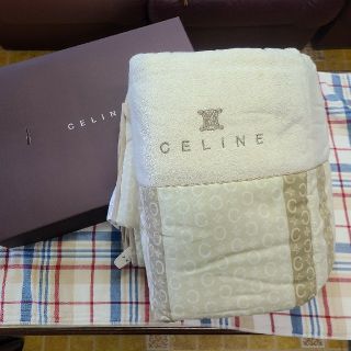 セリーヌ(celine)のセリーヌ　合繊肌掛け布団　マカダム　再値下げ(布団)