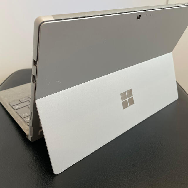 Microsoft(マイクロソフト)のu_uさん専用　Surface pro 2017年 FJR-00016  スマホ/家電/カメラのPC/タブレット(ノートPC)の商品写真