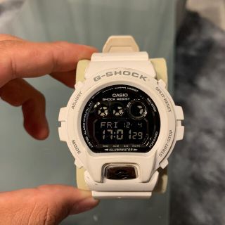 ジーショック(G-SHOCK)のG-SHOCK 腕時計　ホワイト(腕時計(デジタル))