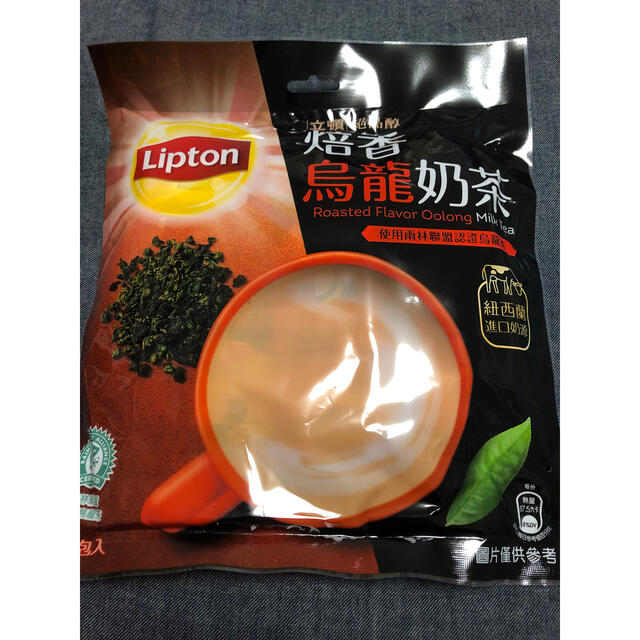 Unilever(ユニリーバ)の台湾　リプトン　焙香烏龍奶茶  ウーロンミルクティー　19g×15袋入り　限定 食品/飲料/酒の飲料(茶)の商品写真