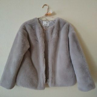 ザラキッズ(ZARA KIDS)のZARA kids ふわふわ フェイクファー ジャケット コート 150(ジャケット/上着)