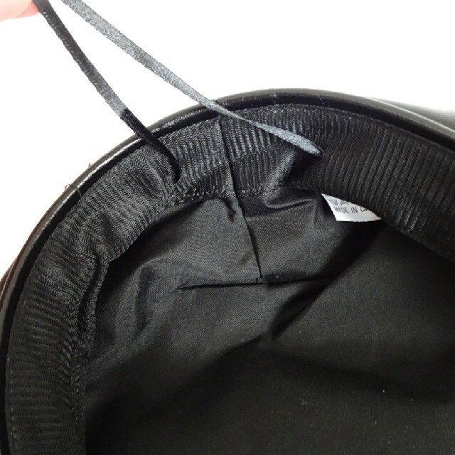 レディース　レザー　ベレー帽　どんぐりベレー帽　ブラック　黒　サイズ調整可　冬 レディースの帽子(ハンチング/ベレー帽)の商品写真