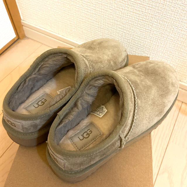 UGG - ugg classic slipper 24センチの通販 by リリィ's shop｜アグならラクマ 全国無料