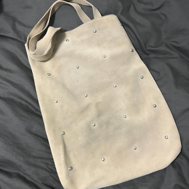 flower(フラワー)のstuds tote bag ～ｽﾀｯｽﾞﾄｰﾄﾊﾞｯｸﾞ レディースのバッグ(トートバッグ)の商品写真