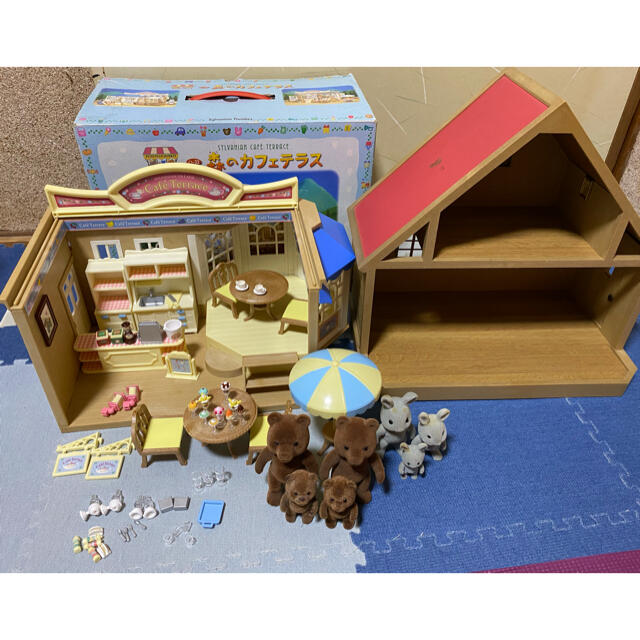 シルバニアファミリー 森のカフェテラス 赤い屋根のお家 | フリマアプリ ラクマ