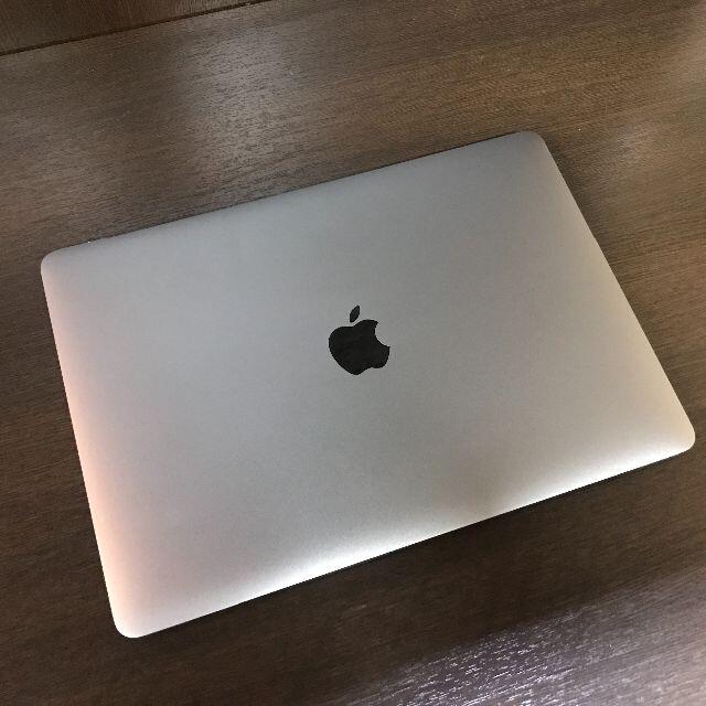 最新な MacBook Pro 2020 13インチ　M1チップ搭載　8GB/512GB ノートPC