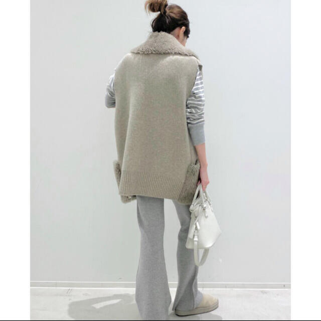 L'Appartement DEUXIEME CLASSE(アパルトモンドゥーズィエムクラス)のL’Appartement  Mouton×Knit VEST レディースのトップス(ベスト/ジレ)の商品写真