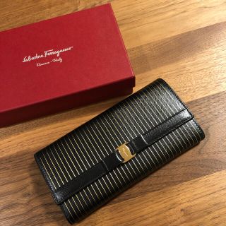 サルヴァトーレフェラガモ(Salvatore Ferragamo)のSalvatore Ferragamo ブラック×ゴールド お財布(財布)