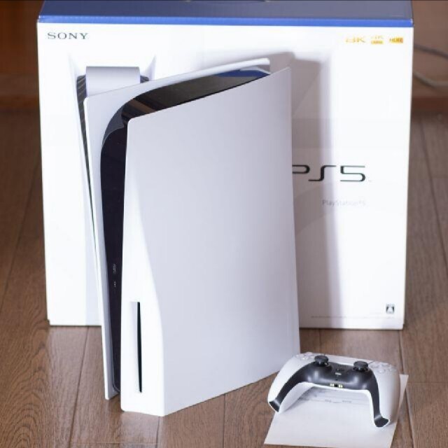 SONY(ソニー)のPS5 通常版 中古品 エンタメ/ホビーのゲームソフト/ゲーム機本体(家庭用ゲーム機本体)の商品写真