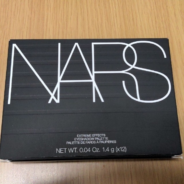 NARS(ナーズ)の新品未使用　NARS エクストリームエフェクト　アイシャドーパレット コスメ/美容のベースメイク/化粧品(アイシャドウ)の商品写真