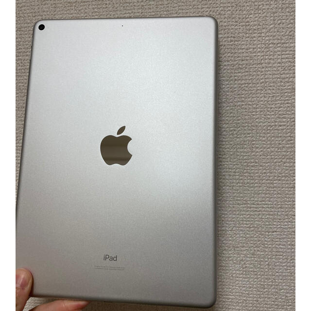 iPad(アイパッド)のiPad air3　64GB（2020年9月末購入）かし様専用 スマホ/家電/カメラのPC/タブレット(タブレット)の商品写真