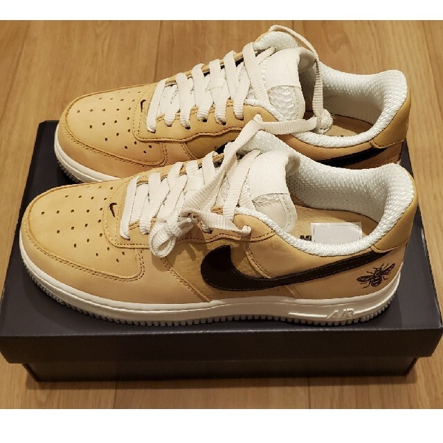 Nike Air Force 1 Manchester Bee