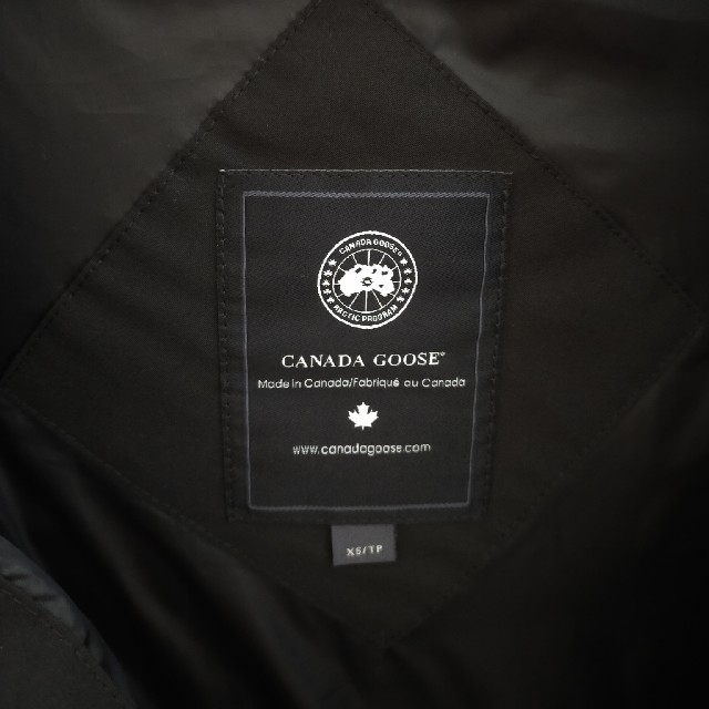 CANADA GOOSE(カナダグース)のCANADA GOOSE　ブラックレーベル　ダウンジャケット メンズのジャケット/アウター(ダウンジャケット)の商品写真