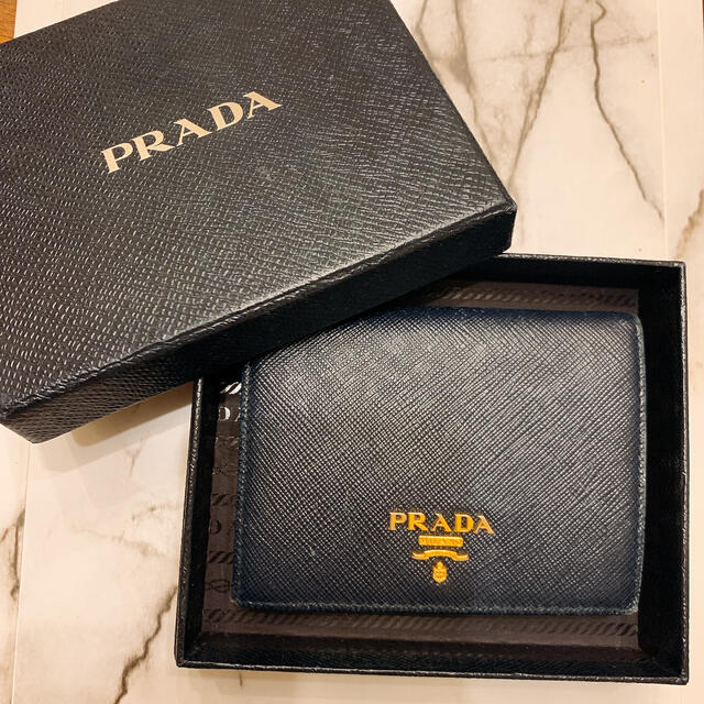 PRADA 二つ折り　財布　サフィアーノ財布