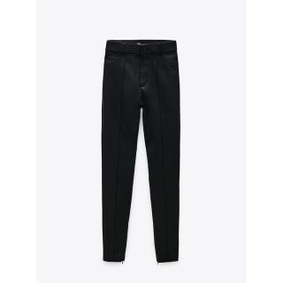 ザラ(ZARA)の【新品】ZARA レザーレギンス(スキニーパンツ)