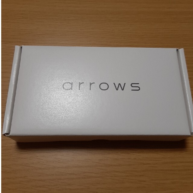 arrows M05　ホワイト　新品未開封