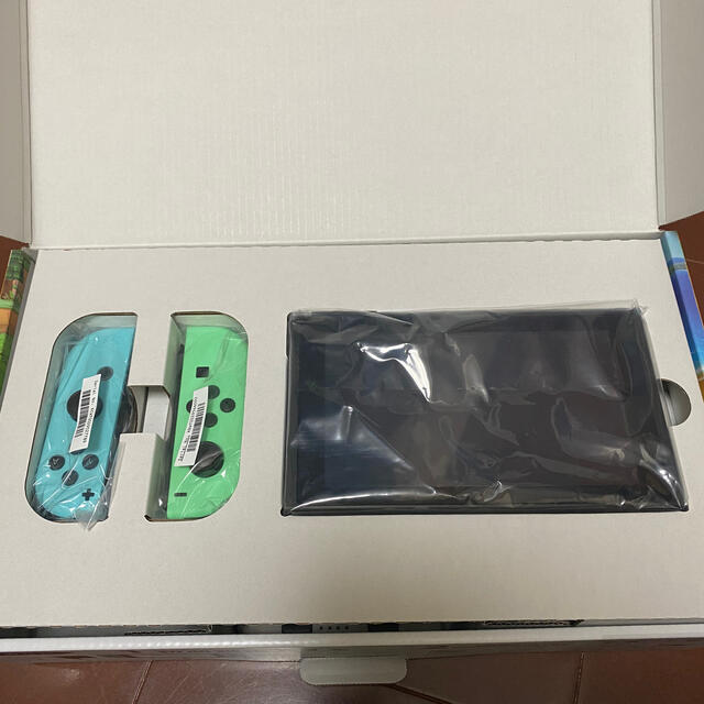『極美品』Nintendo Switch 同梱版 どうぶつの森 エンタメ/ホビーのゲームソフト/ゲーム機本体(携帯用ゲーム機本体)の商品写真