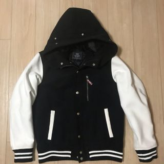 ビームス(BEAMS)のBEAMS HEART フード付スタジアムジャンパー　美品(スタジャン)