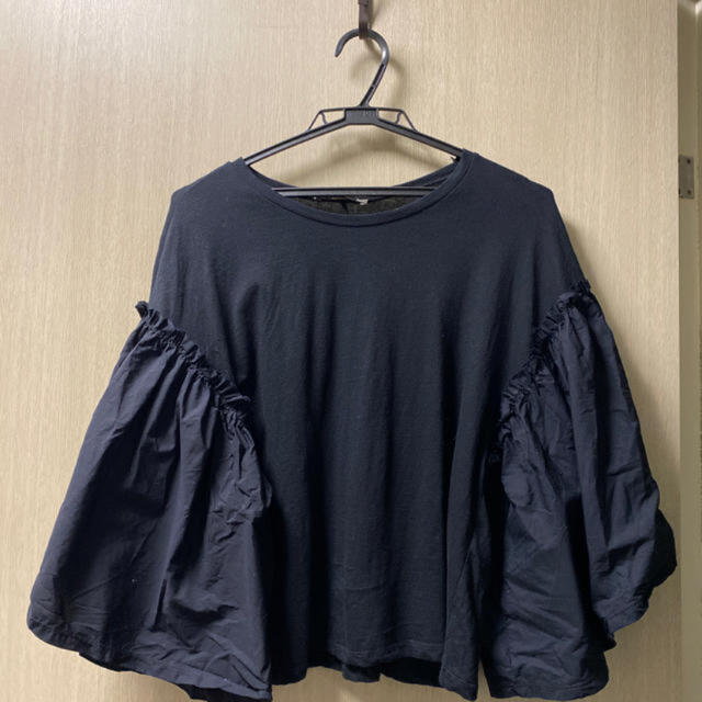 ZARA(ザラ)の【最終。12/23処分します。】ZARA Tシャツ  ボリューム ブラック 黒 レディースのトップス(カットソー(半袖/袖なし))の商品写真