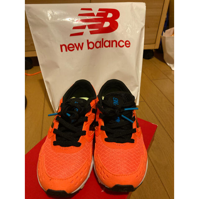 New Balance(ニューバランス)のニューバランス　スニーカー キッズ/ベビー/マタニティのキッズ靴/シューズ(15cm~)(スニーカー)の商品写真