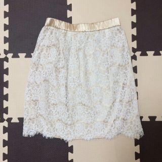 今流行りのレース★★(ひざ丈スカート)