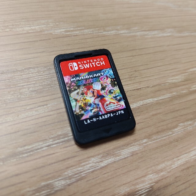 Nintendo Switch(ニンテンドースイッチ)のマリオカート8デラックス エンタメ/ホビーのゲームソフト/ゲーム機本体(家庭用ゲームソフト)の商品写真