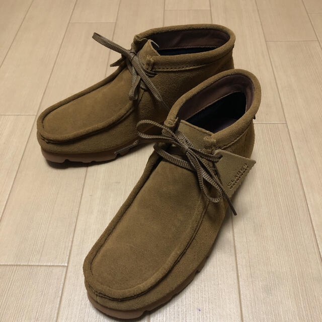 Clarks(クラークス)のbeams boy ✖️clarks wallabee gtx uk6  新品 メンズの靴/シューズ(ブーツ)の商品写真