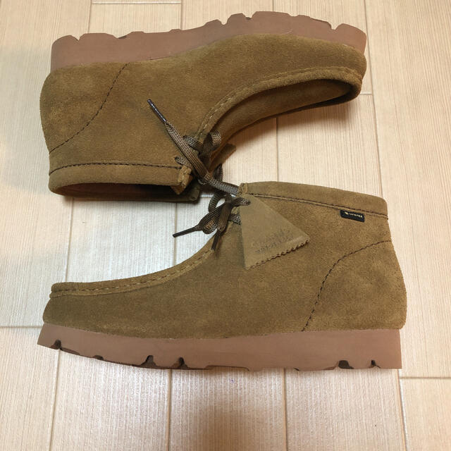 Clarks(クラークス)のbeams boy ✖️clarks wallabee gtx uk6  新品 メンズの靴/シューズ(ブーツ)の商品写真