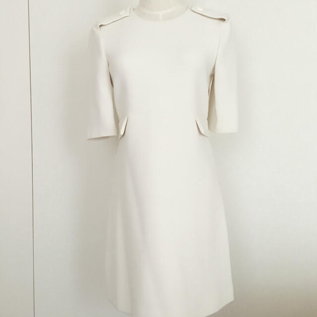 ♡美品♡ZARA♡ホワイトワンピース♡