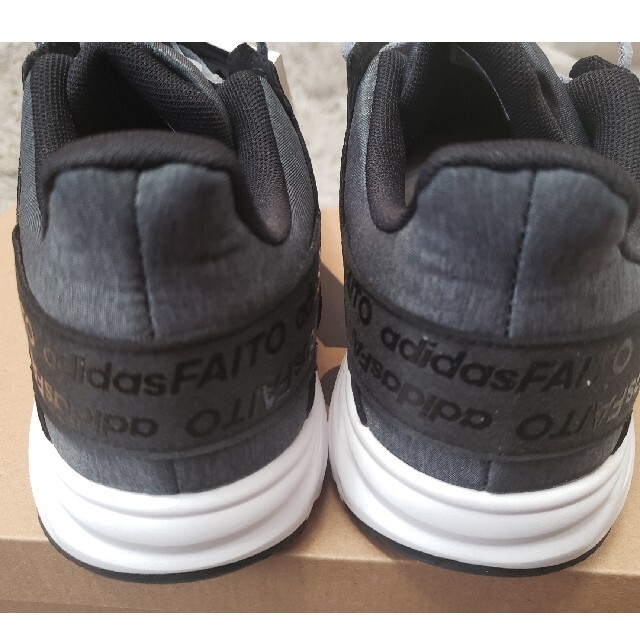 adidas(アディダス)の新品　24アディダス　フォルタファイトスニーカー シューズ　ブラック キッズ/ベビー/マタニティのキッズ靴/シューズ(15cm~)(スニーカー)の商品写真