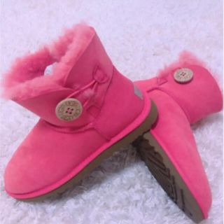 アグ(UGG)のUGG ❤️最終Sale ✨希少なピンク色✨未使用品👠(ブーツ)