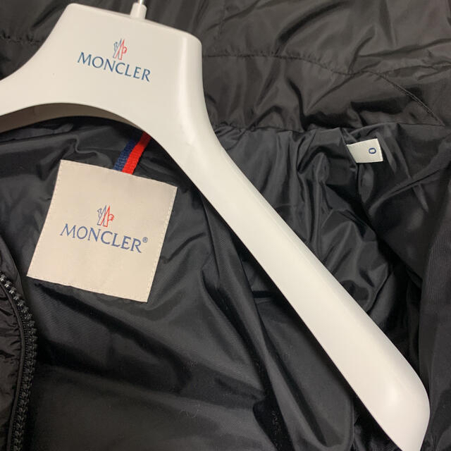 MONCLER(モンクレール)のちひろ様専用！モンクレールフラメッテ0 お値下げ中‼︎ レディースのジャケット/アウター(ダウンジャケット)の商品写真