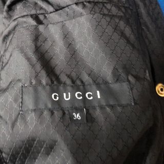 グッチ(Gucci)のグッチ　ダウン　セールやばすぎやっちゃいます(ダウンベスト)