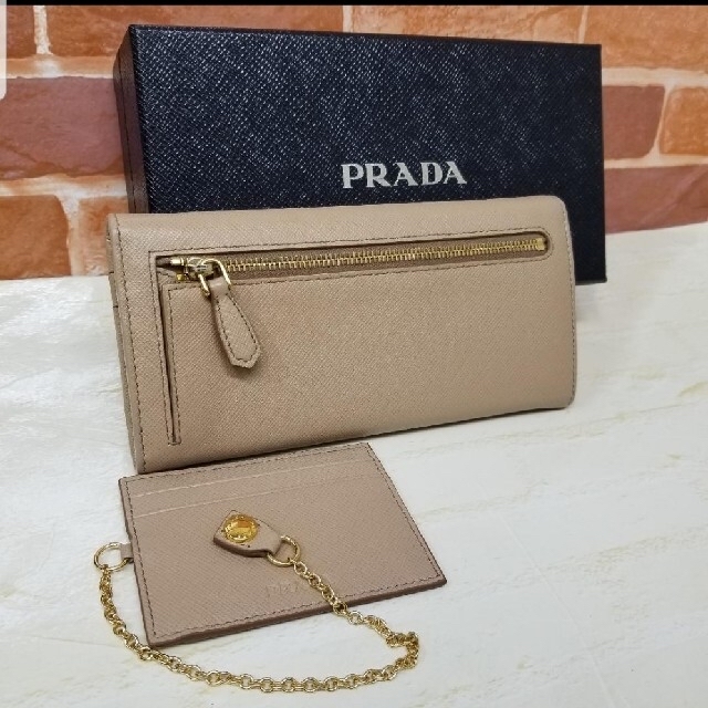 PRADA(プラダ)の【PRADA】サフィアーノ長財布 レディースのファッション小物(財布)の商品写真