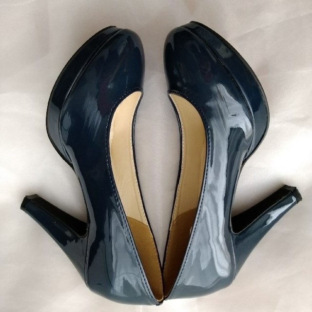 ネイビー　エナメル　パンプス　ハイヒール レディースの靴/シューズ(ハイヒール/パンプス)の商品写真