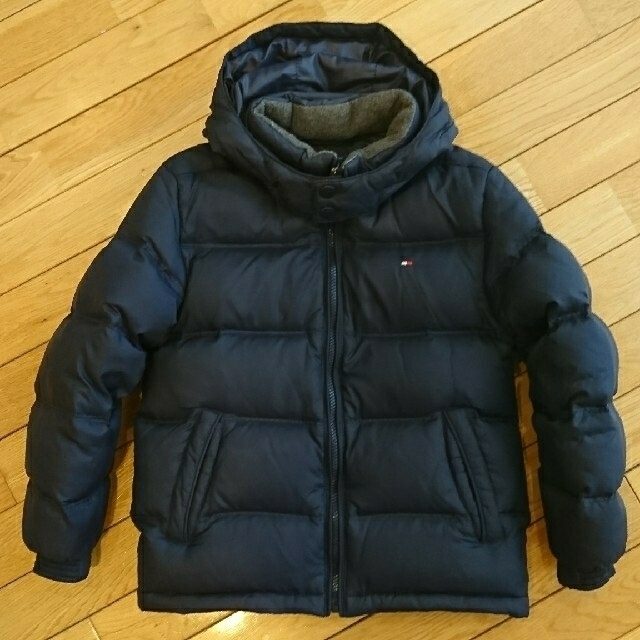 TOMMY HILFIGER(トミーヒルフィガー)の☆専用☆TOMMY HILFIGER ダウン10 (140～150) キッズ/ベビー/マタニティのキッズ服男の子用(90cm~)(ジャケット/上着)の商品写真