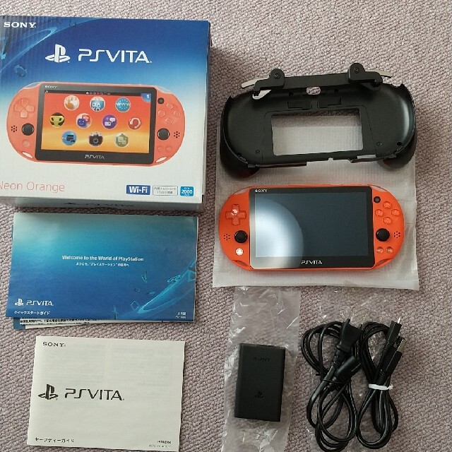 SONY PlayStationVITA 本体  PCH-2000 ZA24