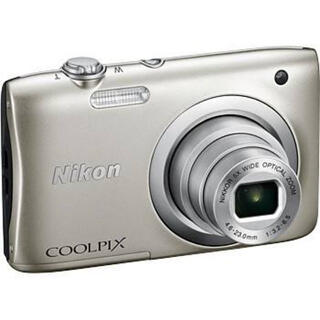 ニコン(Nikon)のNikon COOLPIX A100 SILVER【新品未使用】(コンパクトデジタルカメラ)