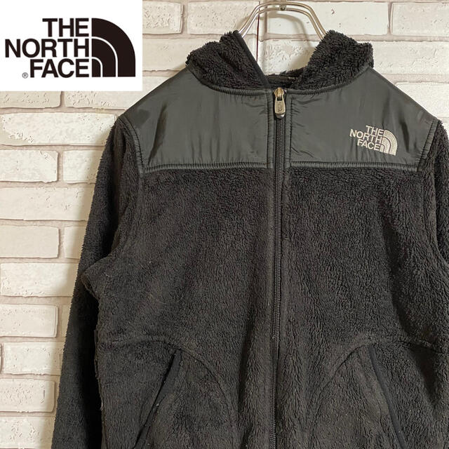 THE NORTH FACE(ザノースフェイス)の90s 古着 ノースフェイス フリースパーカー ブラック 刺繍ロゴ レディースのトップス(パーカー)の商品写真