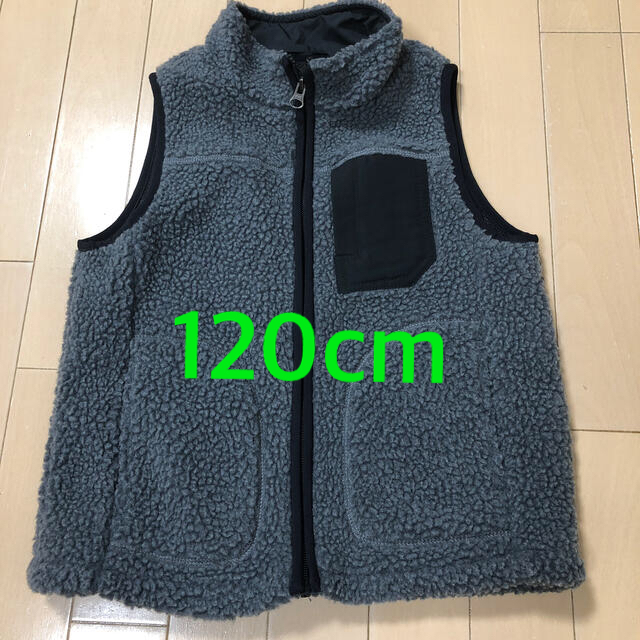 GU(ジーユー)のキッズ　フリースベスト(GU) 120cm キッズ/ベビー/マタニティのキッズ服男の子用(90cm~)(ジャケット/上着)の商品写真