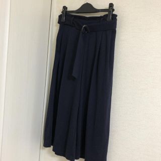 ユニクロ(UNIQLO)のユニクロ　ネイビー　ガウチョ  S(カジュアルパンツ)