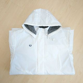 フレッドペリー(FRED PERRY)のFRED PERRY　ベンチコート　ロング　L　白　ホワイト　【クリーニング済】(その他)