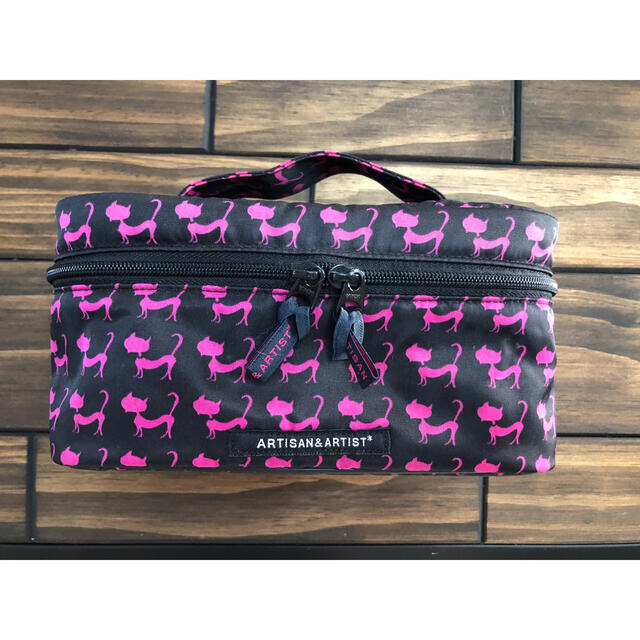 ARTISAN&ARTISTアルティザンアーティスト大容量猫バニティコスメポーチ