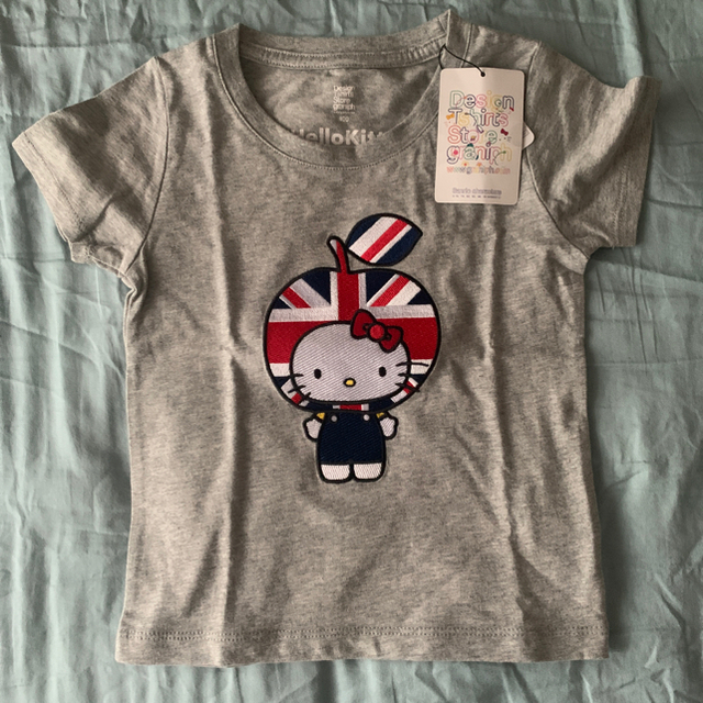 サンリオ(サンリオ)のキティちゃん　Tシャツ キッズ/ベビー/マタニティのキッズ服女の子用(90cm~)(Tシャツ/カットソー)の商品写真