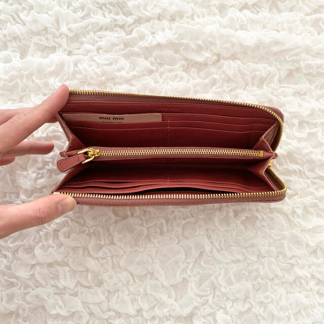 miumiu(ミュウミュウ)のミュウミュウ財布 レディースのファッション小物(財布)の商品写真