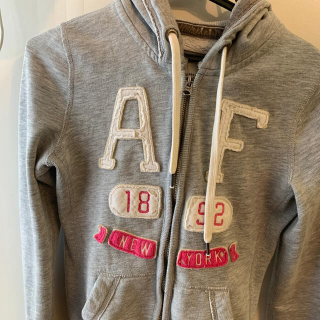 Abercrombie&Fitch(アバクロンビーアンドフィッチ)のAbercrombie and Fitch パーカーxs mayu様専用 レディースのトップス(パーカー)の商品写真